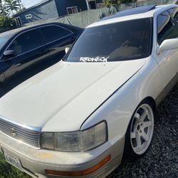 1992 Lexus LS 400