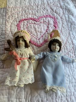 2 vintage dolls in excellent condition