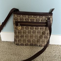 Micheal Kors Crossbody Bag 