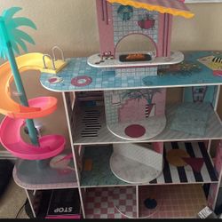 LOL Dollhouse