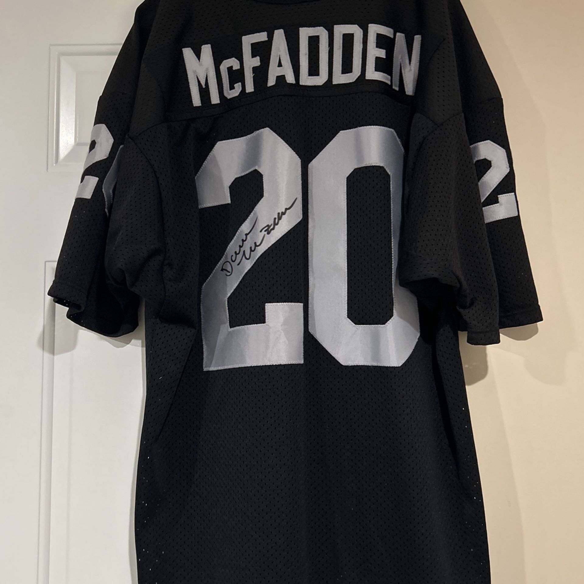 Darren McFadden Raiders Autographed Jersey