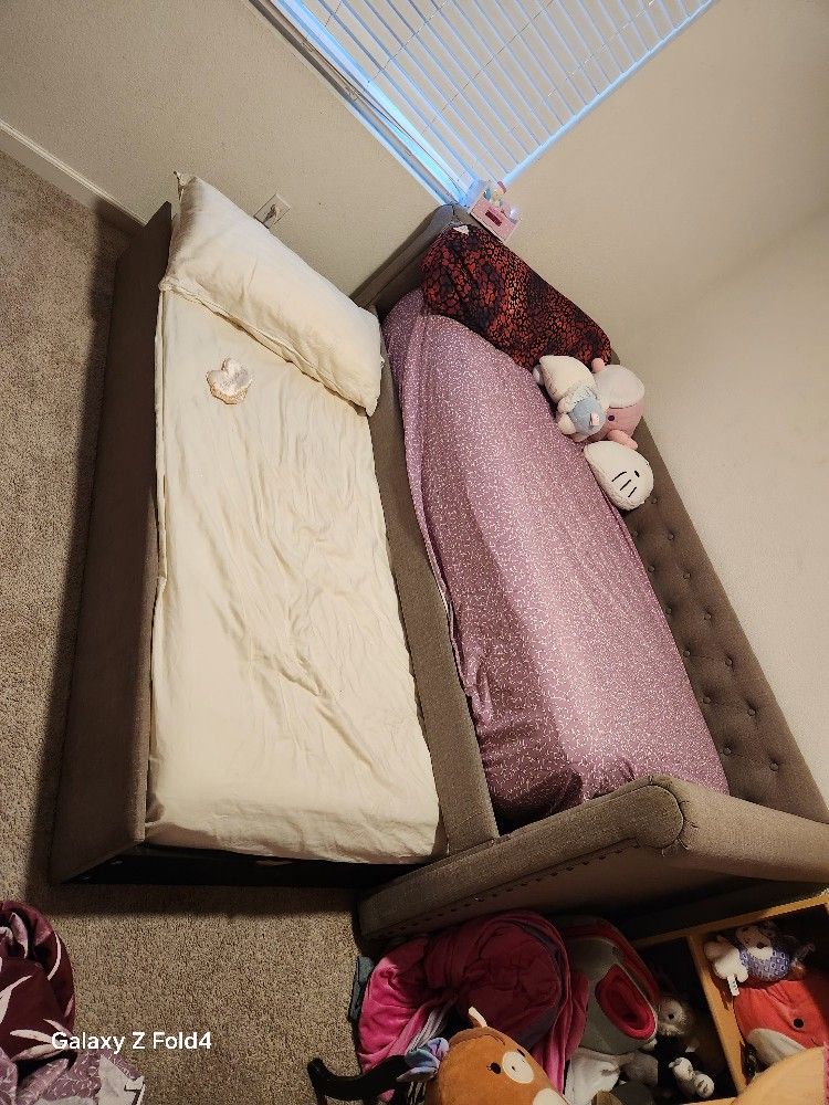 Kids Twin Size Bed
