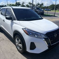 2022 Nissan Kicks