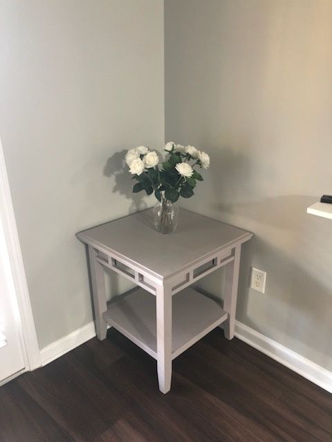 End Table/Side Table/Corner Table Elephant Gray.