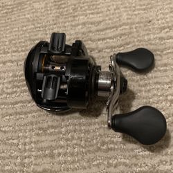 Lew's fishing Tournament MB bait cast Reel (selling for Parts) for Sale in  San Jose, CA - OfferUp