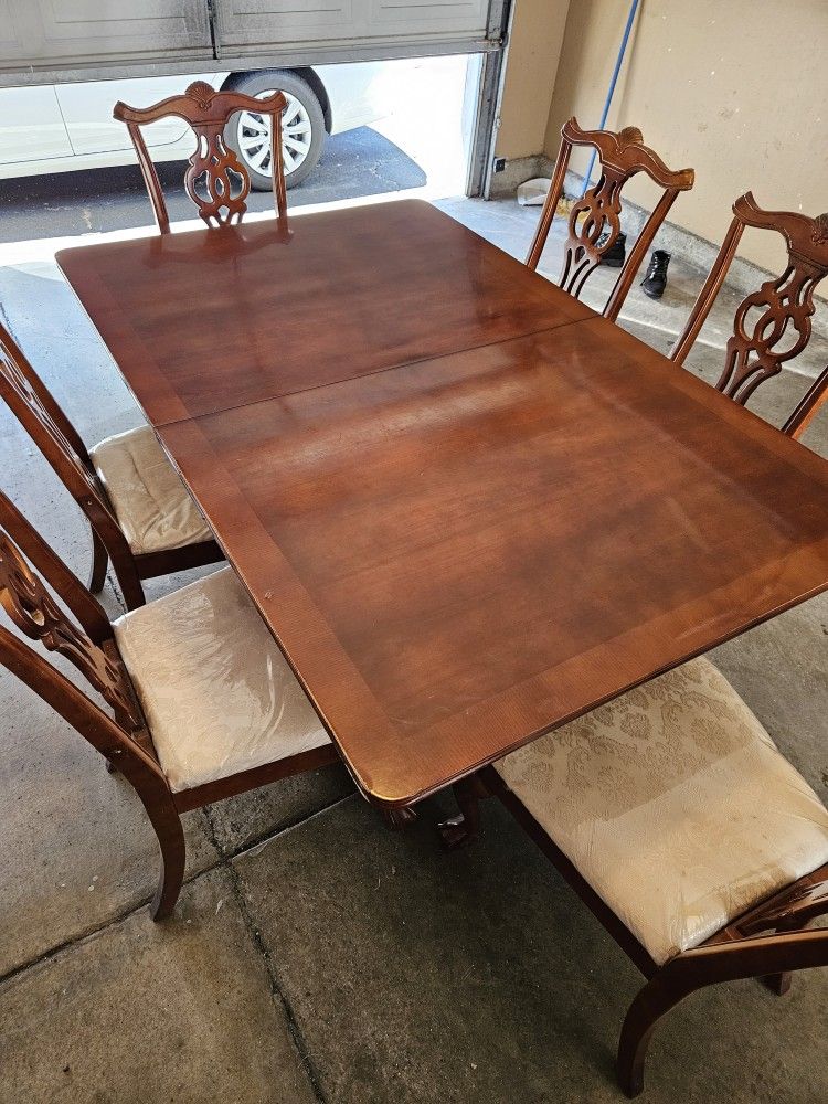 Dining Room Table Set With 6 Chairs