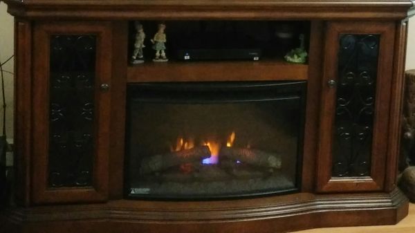 Electric Fireplace with remote for Sale in High Point, NC OfferUp