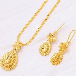 22k Gold plated only, not real gold Luxury design, tarnish proof 