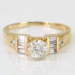 18k Gold Baguette Diamond Ring 