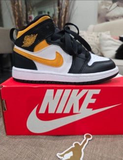 Jordan 1 Mid