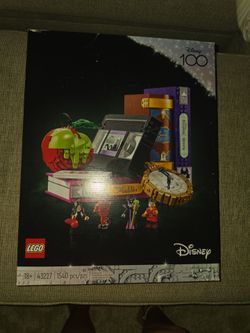 Disney 100 Lego set