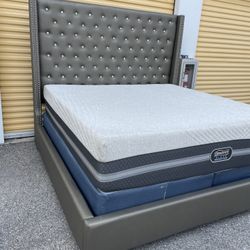 King Bed With Mattress 