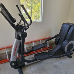 Life Fitness 95x Elliptical 