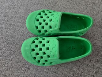 Toddler van Sandals Size 6