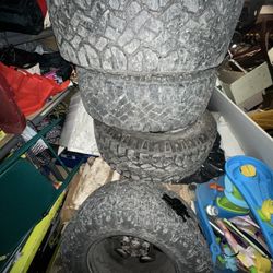 OEM Ram Rebel Wheels. (6 Lug) Size LT275/70R18