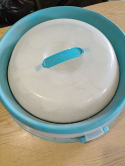 Tupperware Cupcake Holders