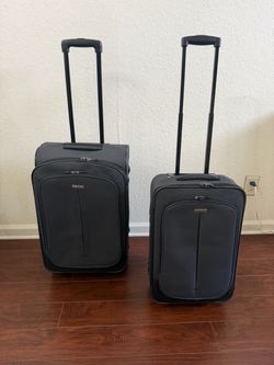 Luggage set