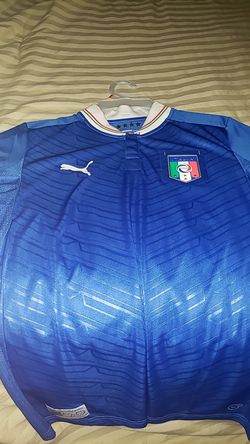 Authentic Italia/Italy Soccer Jersey. Size Small.