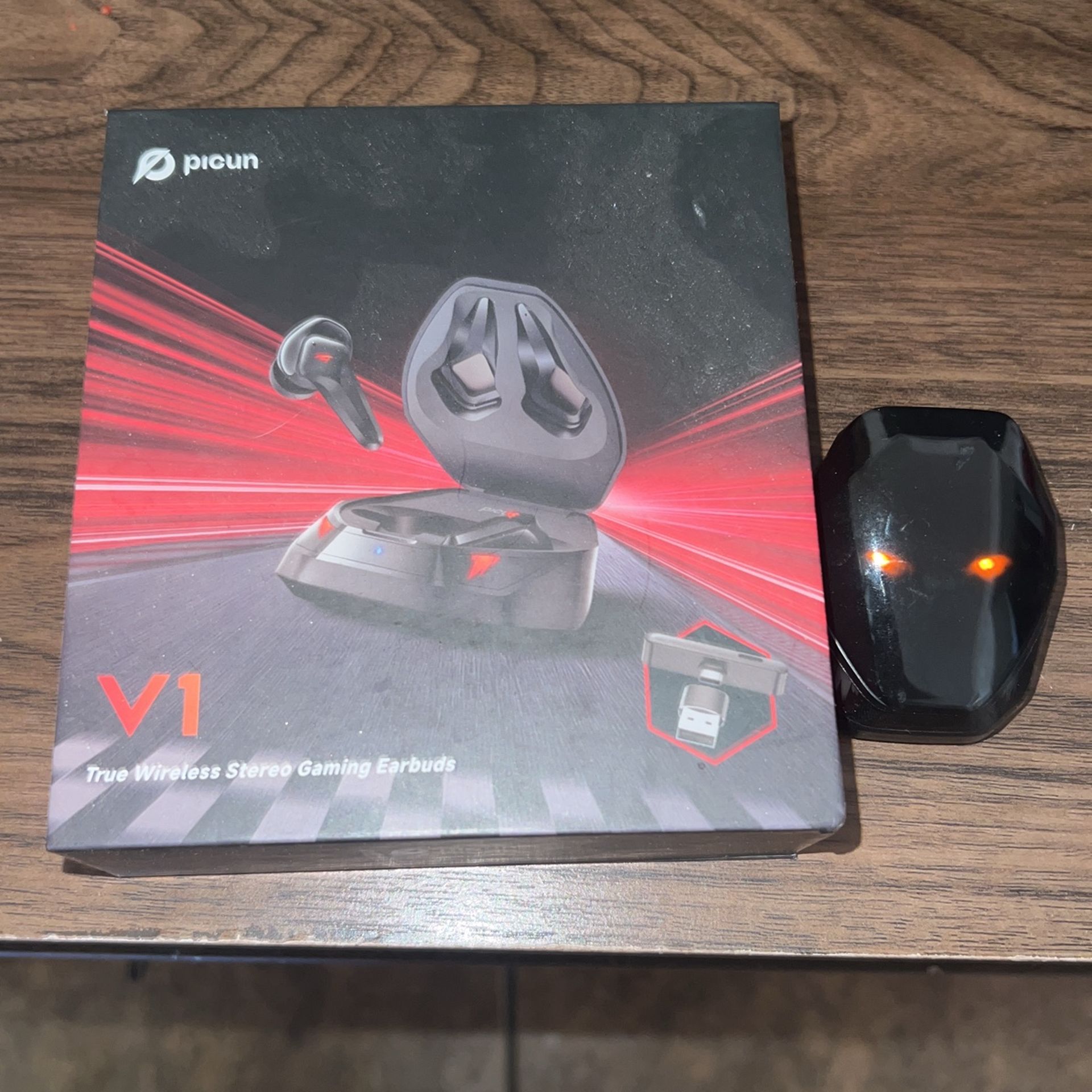 Gaming Earbuds Brand New Never Used