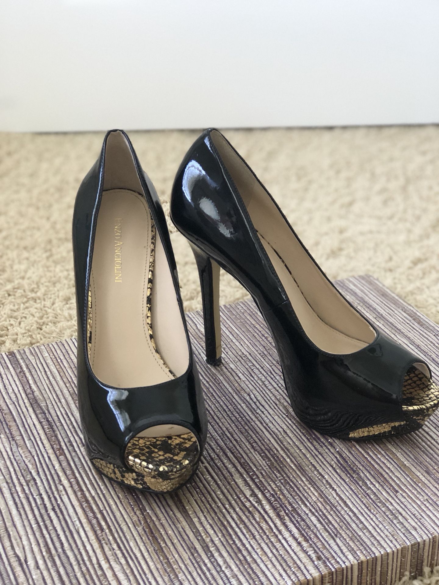 Enzo Angiolini peep toe stilettos heels black gold size 8