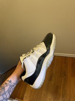 Jordan 11 Low Size 4.5Y