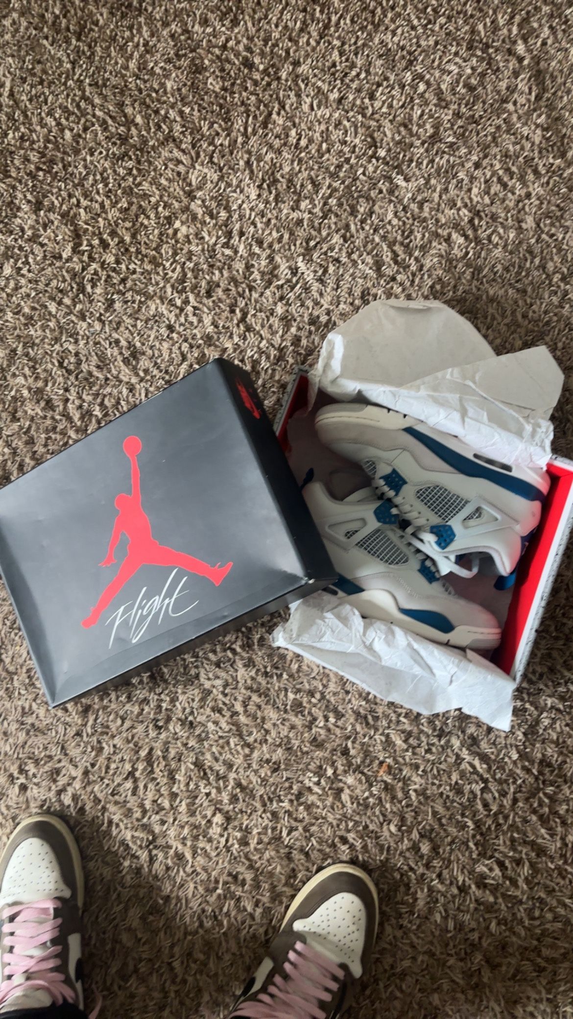 Jordan 4 Military Blue Size 10 VNDS Almost New