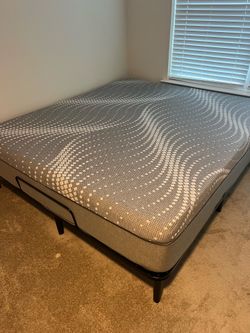 Adjustable King Bed Setup – Great Condition