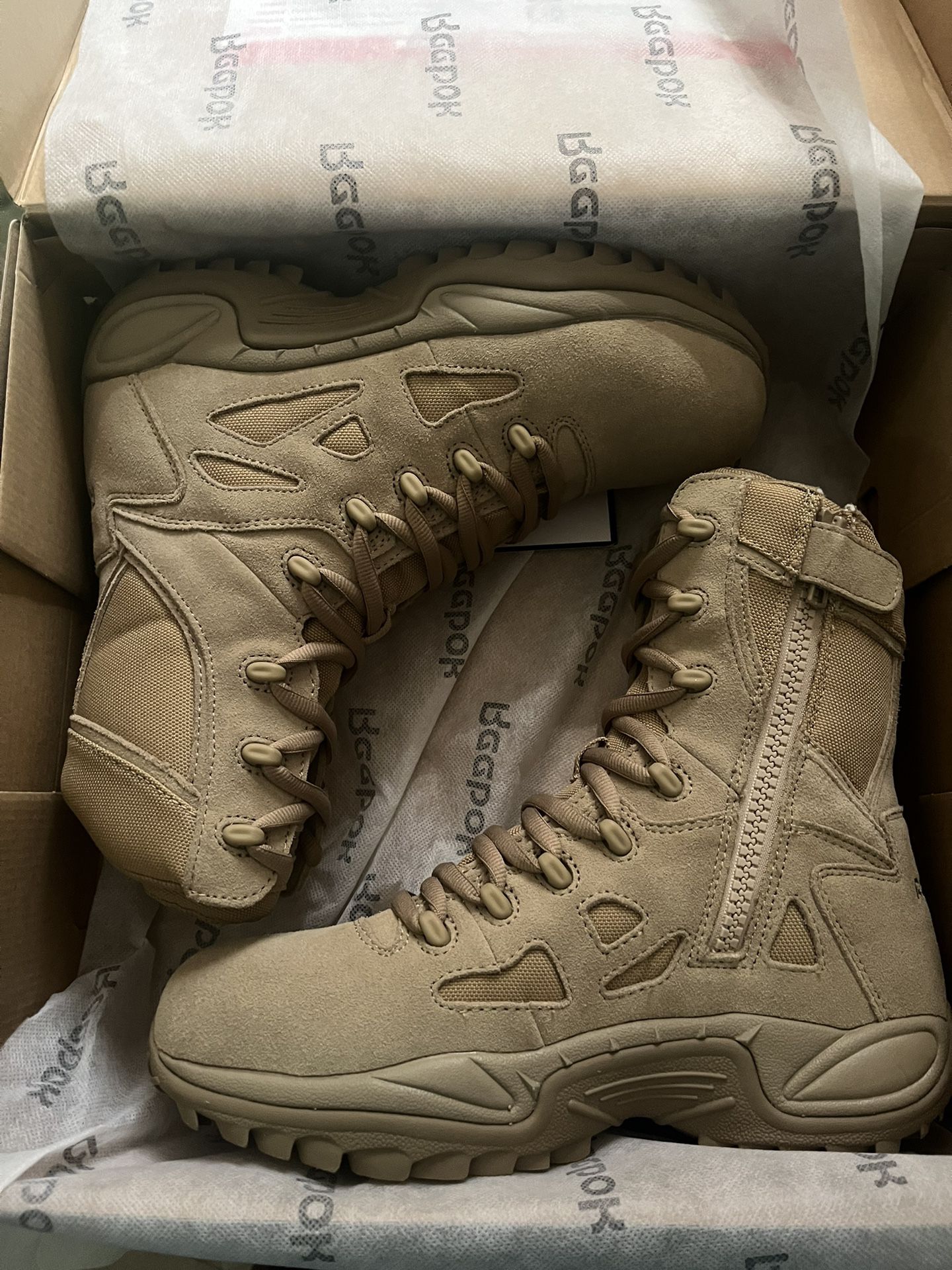 Brand New  Reebok Tactical Boots 8.5m