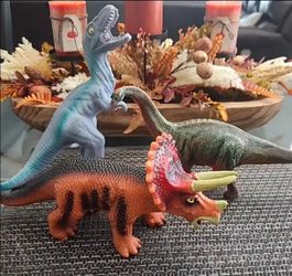 ✅️ Kids Toddler Soft Large 3pc Dinosaur Toys• 12in Figure Dino Toy• Great Condition• $15firm