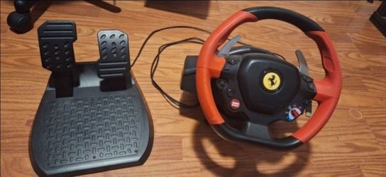 Xbox driving wheel and pedals
