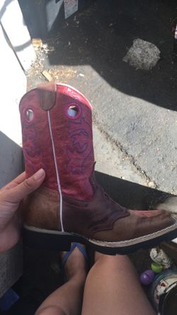 Little Girl Boots  New With Tags 35 