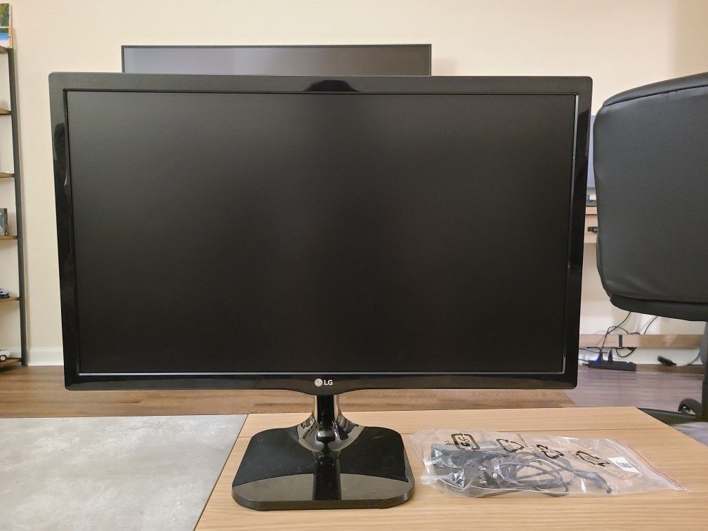 24" LG Full HD LED Computer Monitor