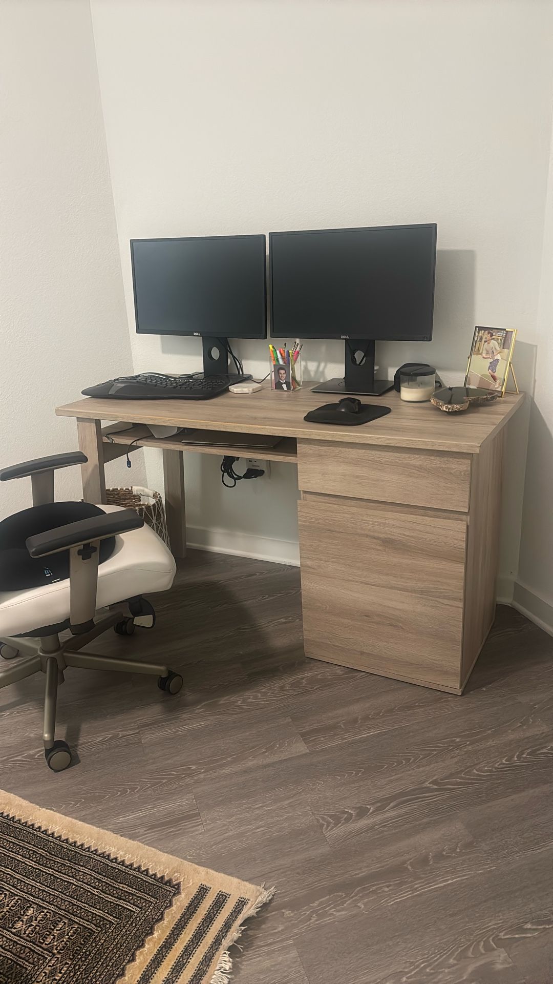  Desk And Chair