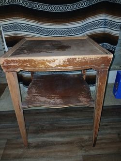 Vintage wood two tier end table lamp table