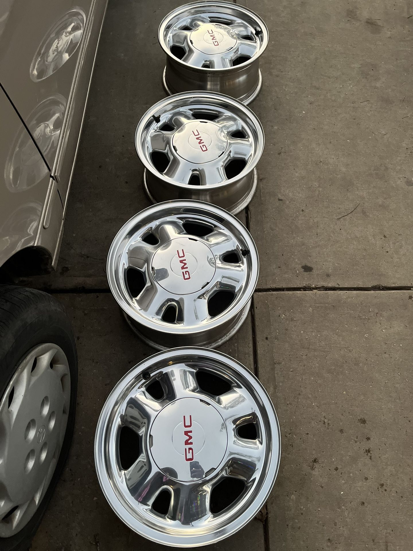02 Gmc Stock Wheels 16 Like New 6 Holes
