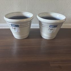 New Style  Selections Planters Size 11.15-in W x 9.74-in H White Resin Contemporary/Modern Indoor/Outdoor..