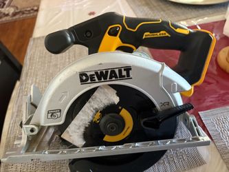 Dewalt saw