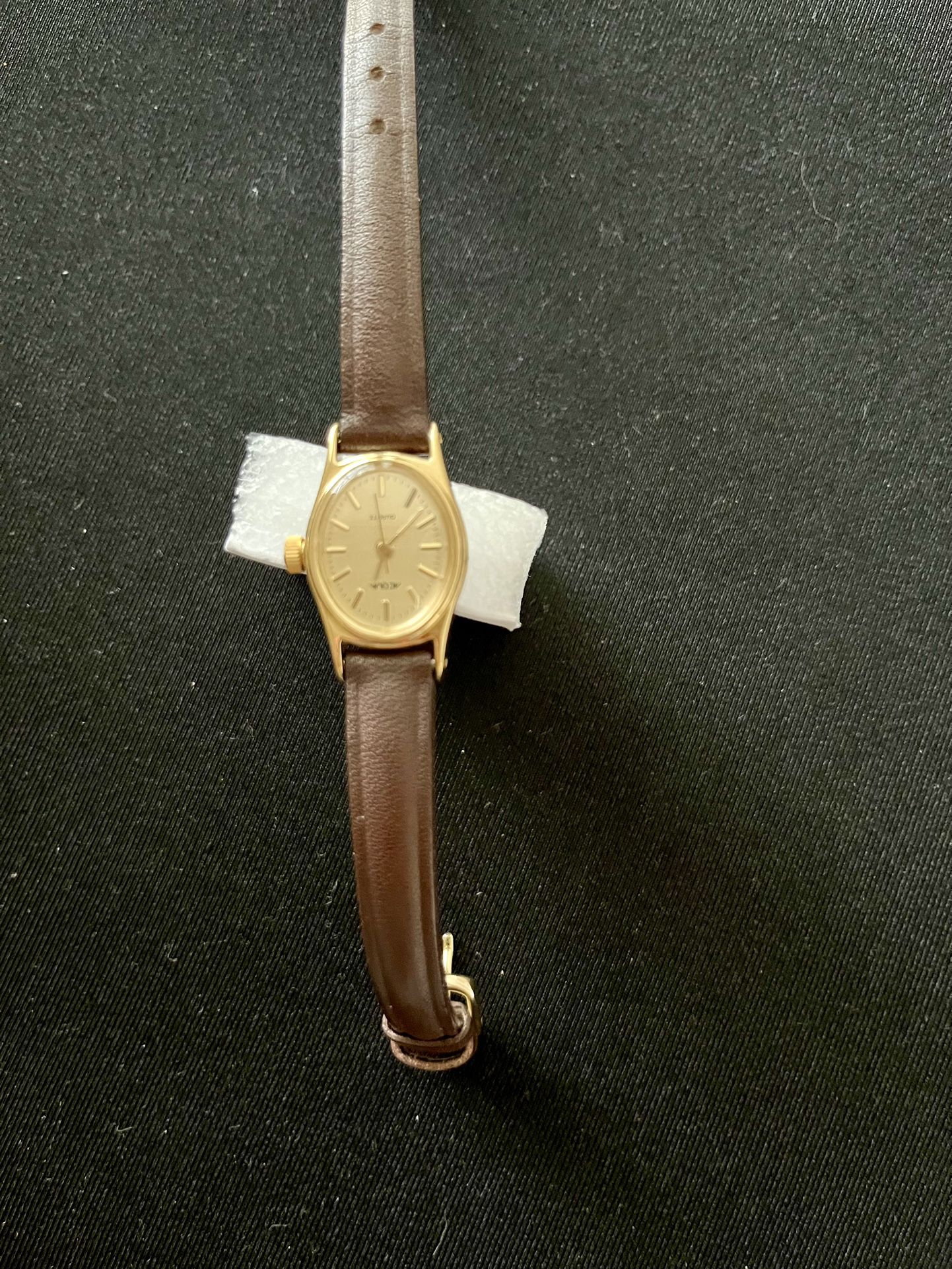 Aqua Gold Plated Slim Women Watch With Brown Leather Stipe 