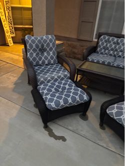 Patio furniture set