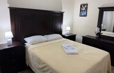 Dark Wood Queen Bedroom Set