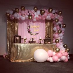 Baby shower balloon garland and more