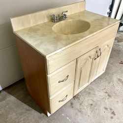 Retro Bathroom Vanity - FREE