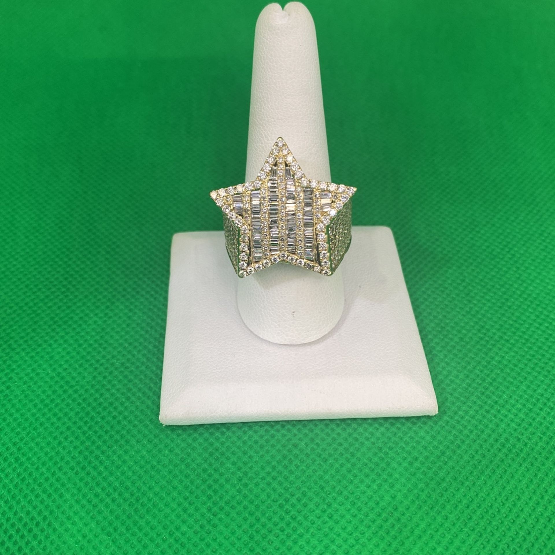14KT Gold Diamond Ring
