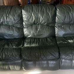 LEATHER SOFA BED/MANUAL RECLINER