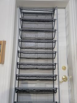Shoe rack in excellent condition