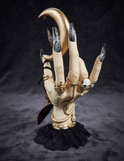 NWT Mark Roberts Halloween Hand & Moon Finial 64-55900
