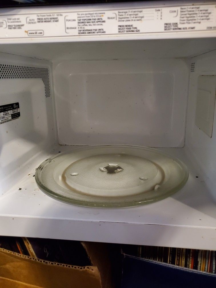 Microwave Oven / White One Only Available