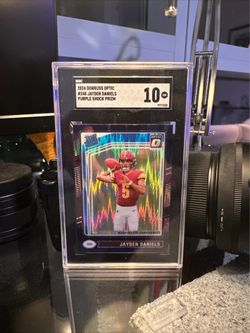 Jayden Daniels Rookie card sgc 10