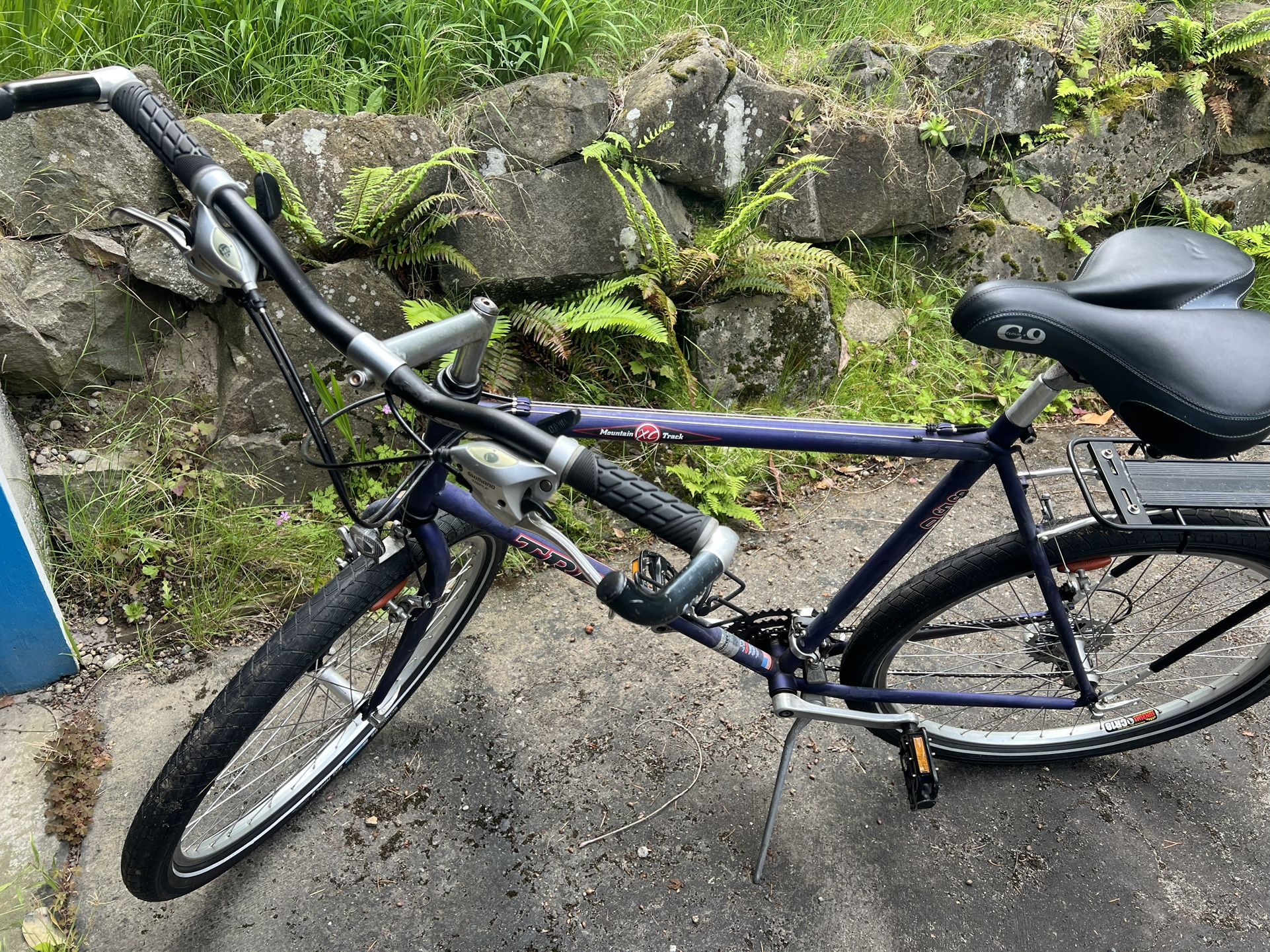 Trek 850 large road/mountain bike