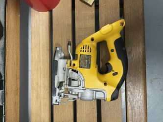 Dewalt Saw